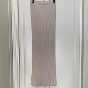 Chic Beige Ribbed Pencil Skirt